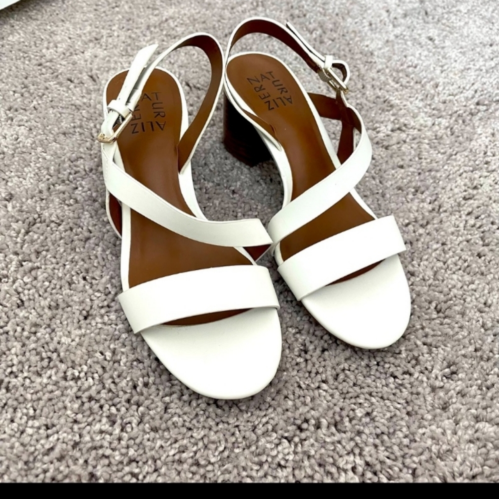 NATURALIZER Kendall Sandal